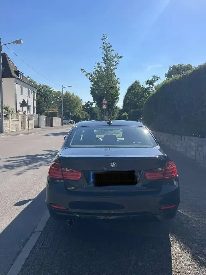 Gebraucht BMW 316 116 PS (85 kW) 2012 Schwarz Limousine