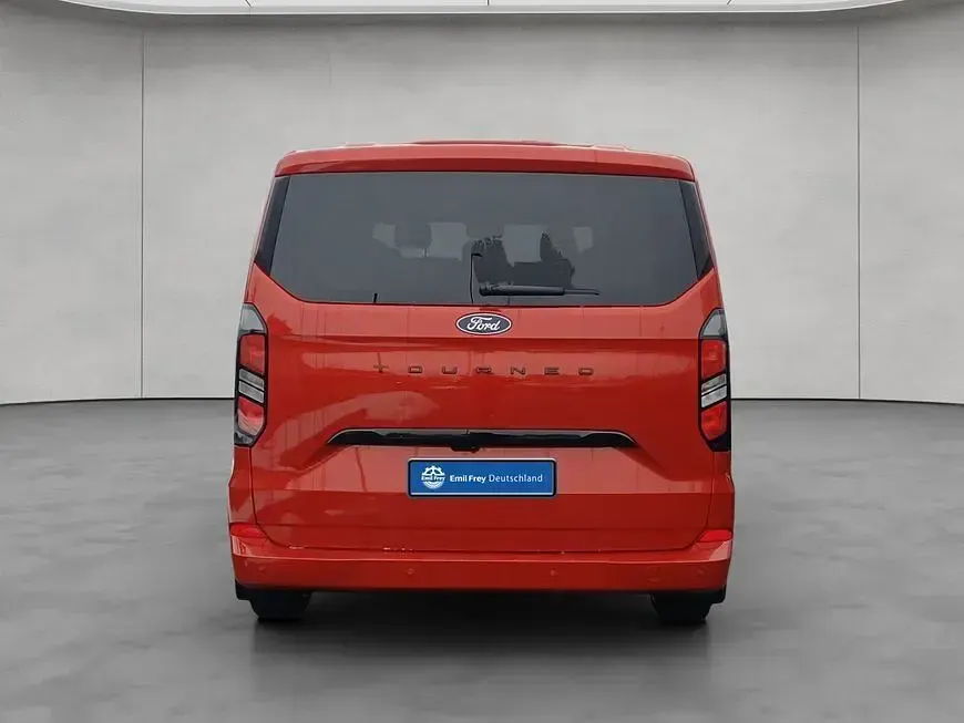 Neu Ford Tourneo Custom Titanium 136 PS (100 kW) 2026 Rot Van