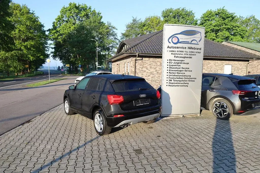Second-hand Audi Q2 S-Line 150 CP (110 kW) 2020 Negru SUV