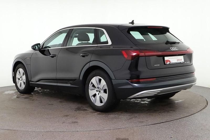 Gebraucht Audi e-tron Advanced Plus 300 kW (408 PS) 2022 Brillantschwarz SUV