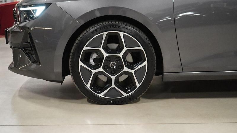 Gebraucht Opel Astra Ultimate 131 PS (96 kW) 2024 Grau Kombi