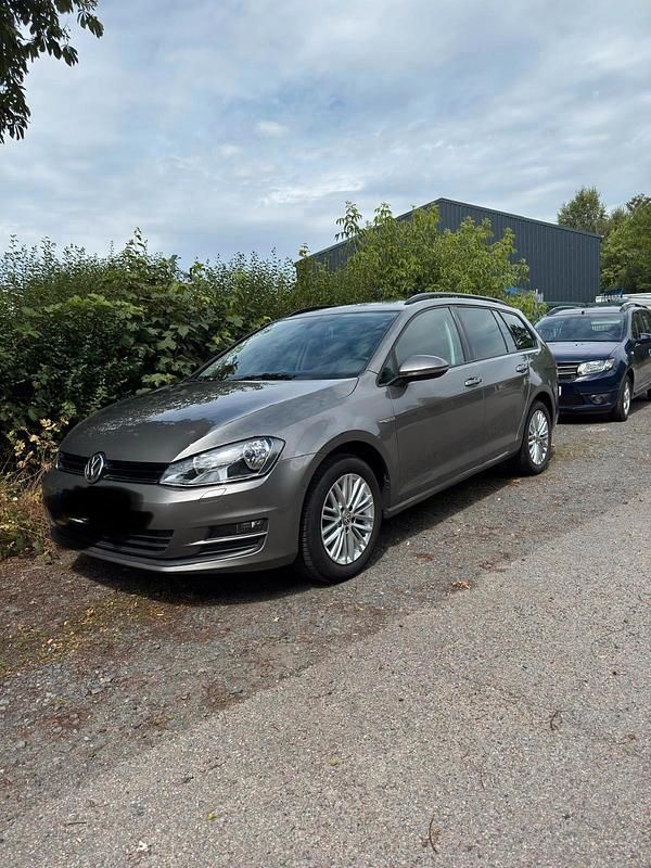 Gebraucht VW Golf VII 105 PS (77 kW) 2014 Braun Kombi