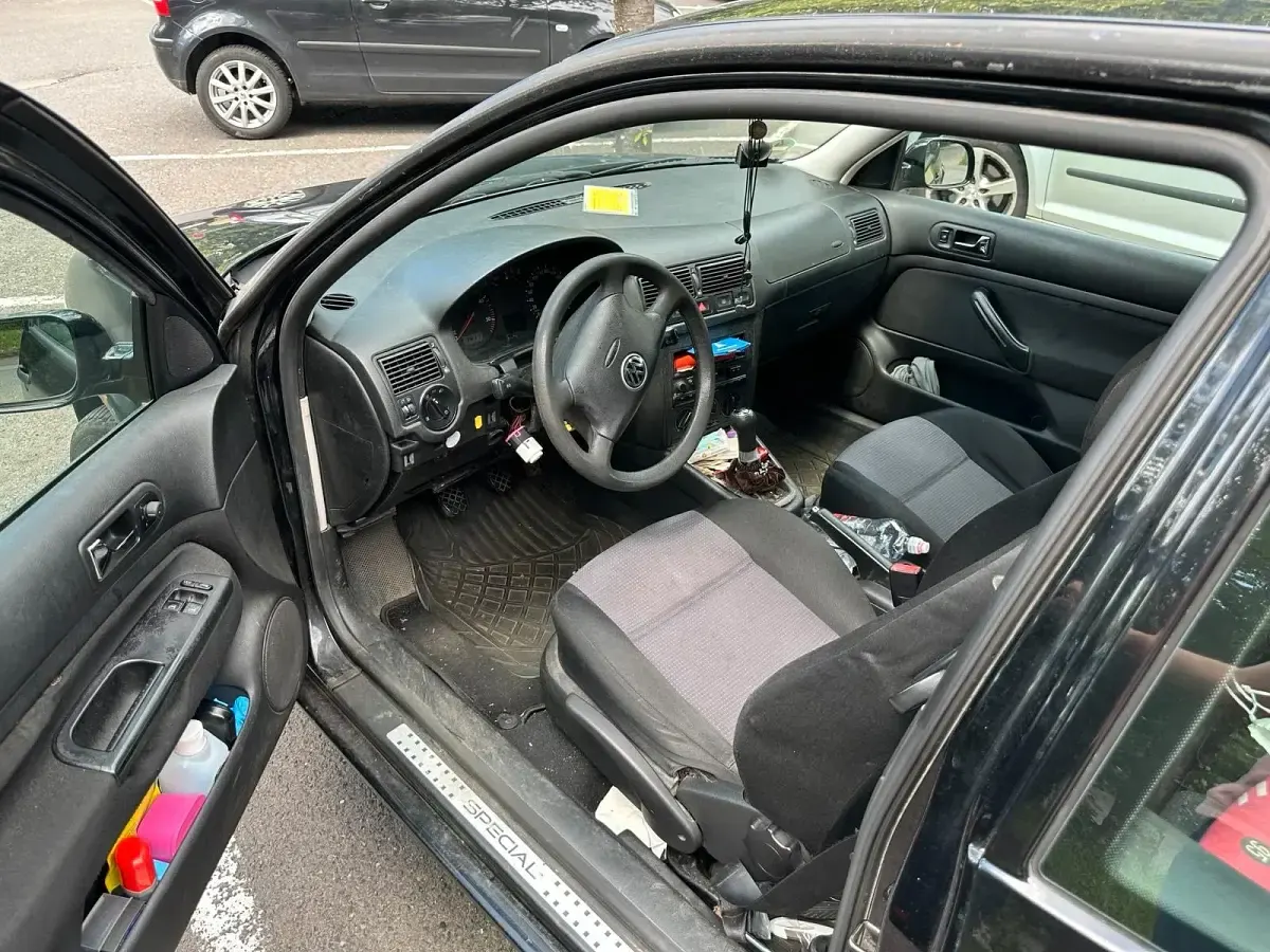 Gebraucht VW Golf IV 2002 Schwarz Kleinwagen
