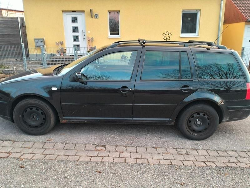Gebraucht VW Golf IV Basis 131 PS (96 kW) 2004 Schwarz Kombi