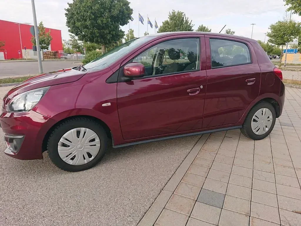 Gebraucht Mitsubishi Space Star Diamant Edition 71 PS (52 kW) 2017 Rot Kleinwagen