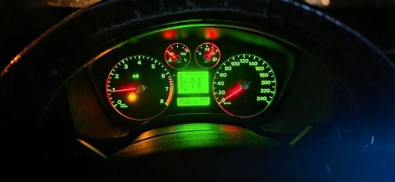 Gebraucht Ford Focus 101 PS (74 kW) 2006 Blau Limousine