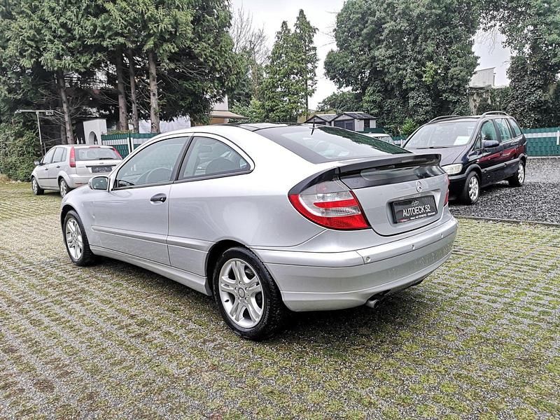 Gebraucht Mercedes C160 122 PS (89 kW) 2005 Iridiumsilber  metalliclack Coupé