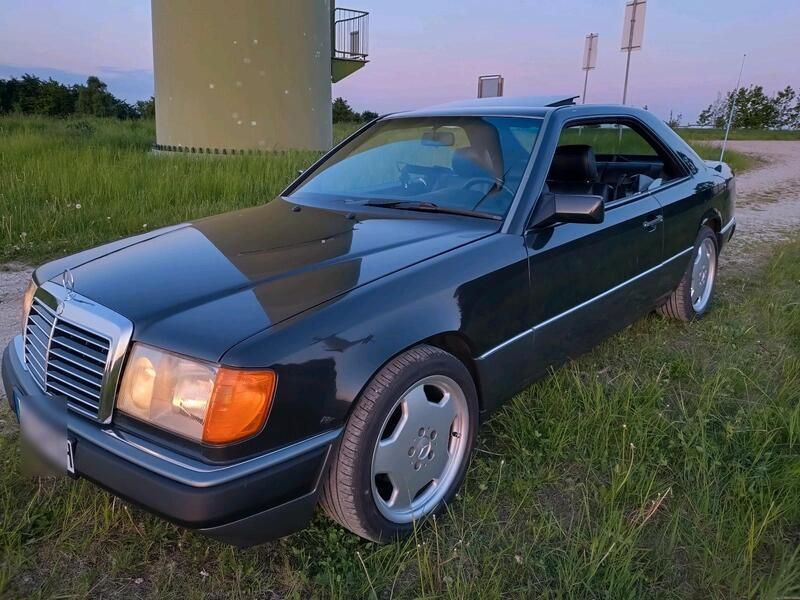 Schwarz Gebraucht 1991 Mercedes E300 Coupé | 9.444 € - Bild 1/4