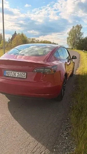 Gebraucht Tesla Model 3 366 kW (498 PS) 2022 Rot Limousine