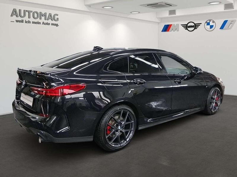 Gebraucht BMW 220 Comfort Edition 178 PS (130 kW) 2024 Saphirschwarz Coupé