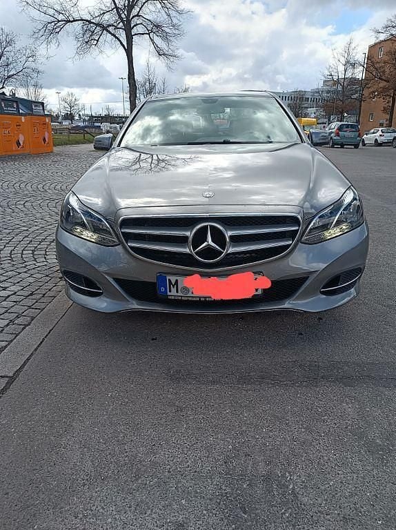 Gebraucht Mercedes E200 Avantgarde 184 PS (135 kW) 2013 Grau Limousine