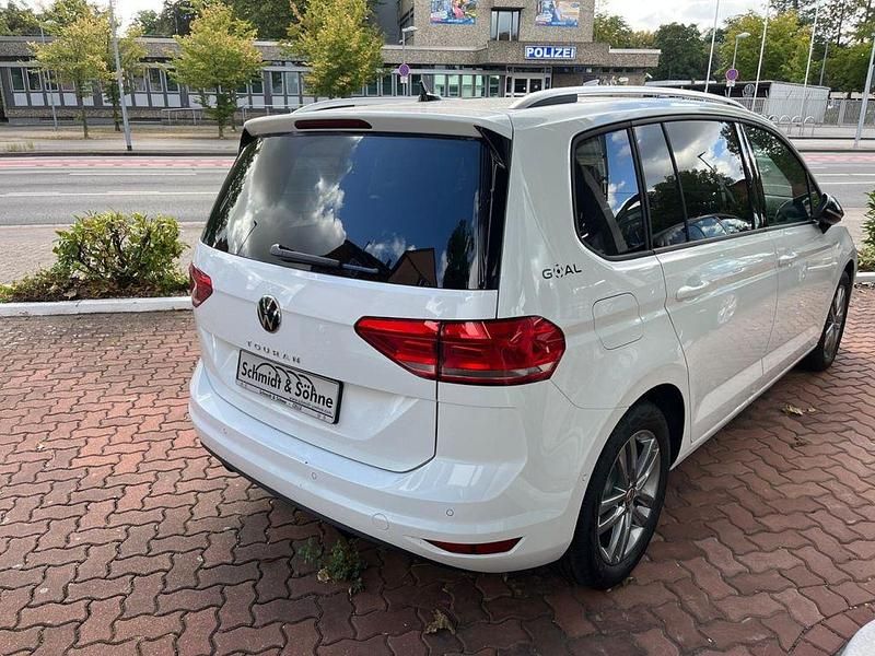 Gebraucht VW Touran Goal 150 PS (110 kW) 2026 Weiß Van / Kleinbus
