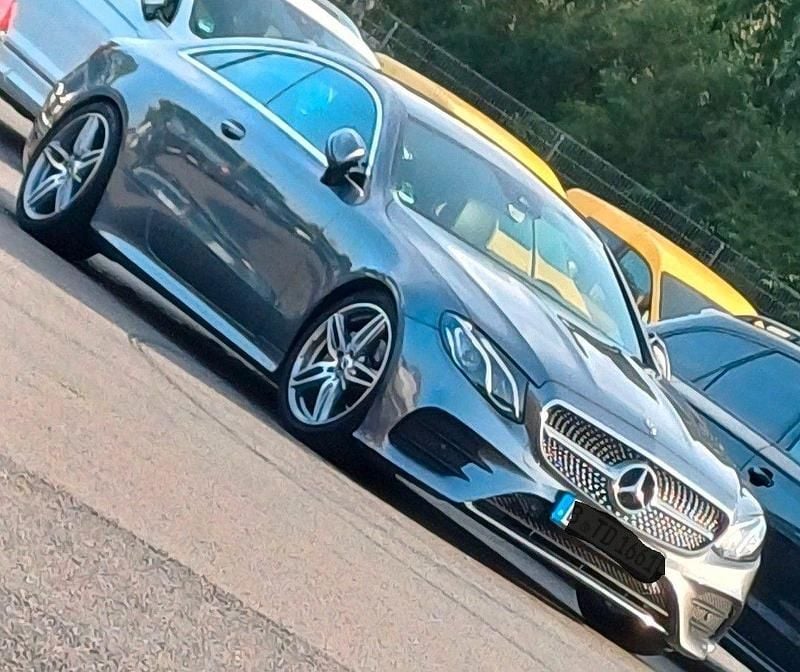 Gebraucht Mercedes E200 184 PS (135 kW) 2019 Grau Coupé