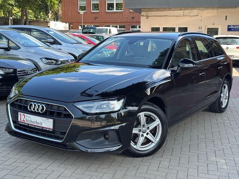 Schwarz Gebraucht 2020 Audi A4 Ambiente Kombi | 18.999 € (Etwas zu teuer) - Bild 1/4