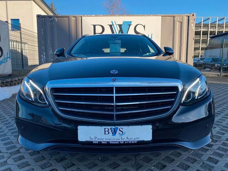 Usata Mercedes E220 194 CV (142 kW) 2017 Nero Berlina