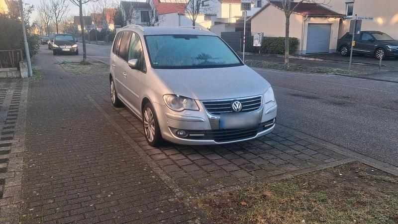 Silber Gebraucht 2010 VW Touran Van / Kleinbus | 5.150 € (Guter Preis) - Bild 1/4