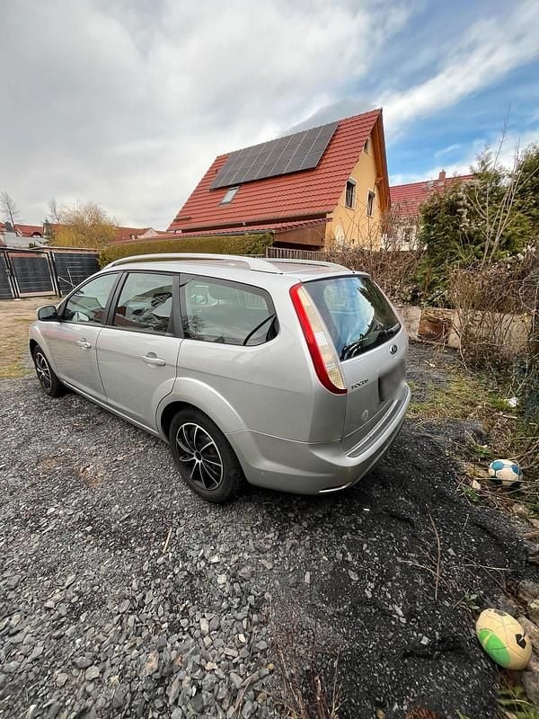 Second-hand Ford Focus 101 CP (74 kW) 2009 Argintiu Break
