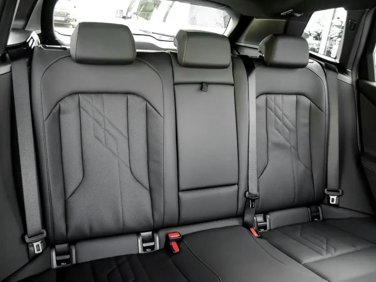 Gebraucht BMW X3 M Sport 197 PS (144 kW) 2026 Grau SUV
