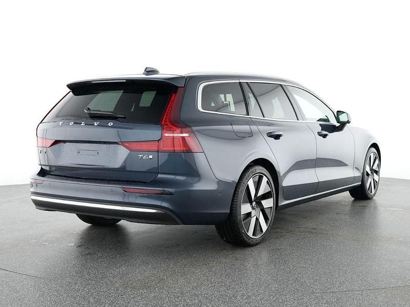 Gebraucht Volvo V60 Plus 398 PS (292 kW) 2025 Denim blue Kombi