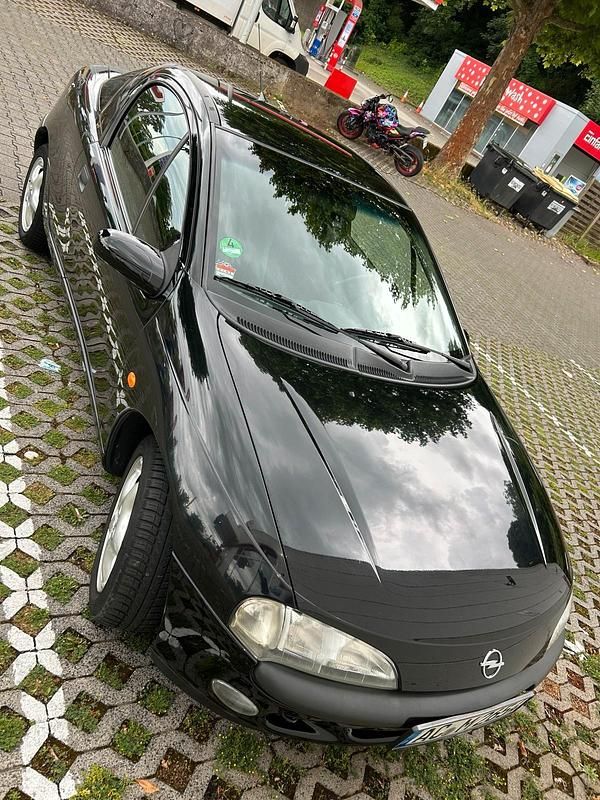 Schwarz Gebraucht 1996 Opel Tigra Kleinwagen | 5.500 € - Bild 1/4