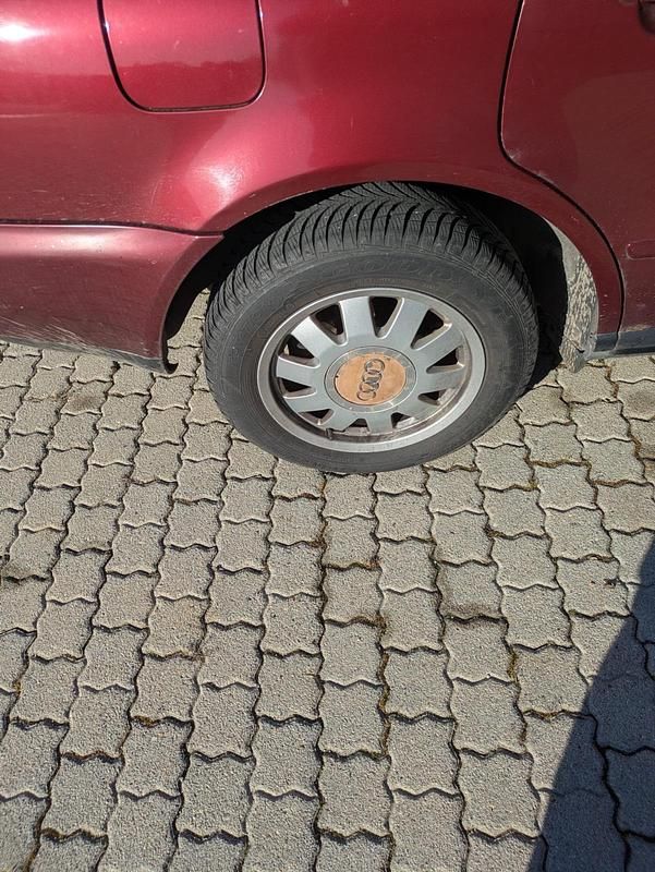 Second-hand Audi A4 125 CP (91 kW) 1998 Roșu Berlinǎ