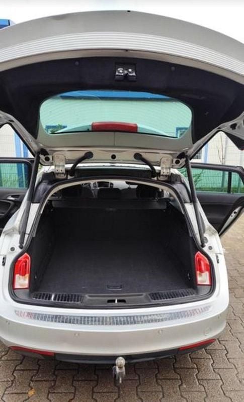 Gebraucht Opel Insignia 130 PS (95 kW) 2011 Silber Kombi