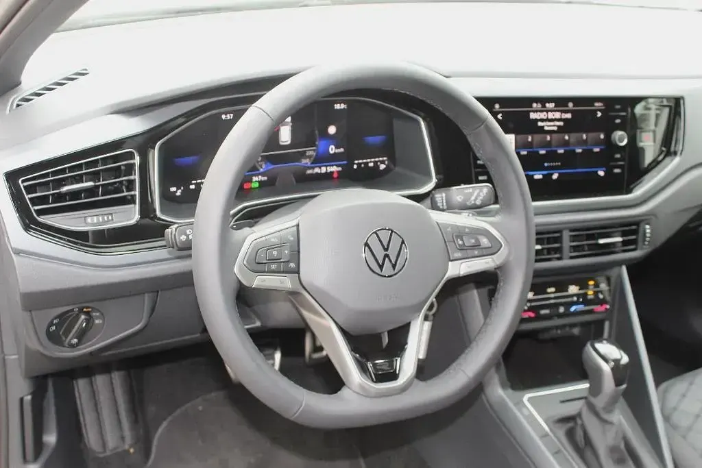 Gebraucht VW Taigo Style 116 PS (85 kW) 2025 Grau SUV