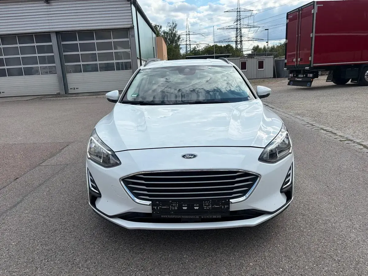 Gebraucht Ford Focus 95 PS (69 kW) 2019 Weiß Kombi