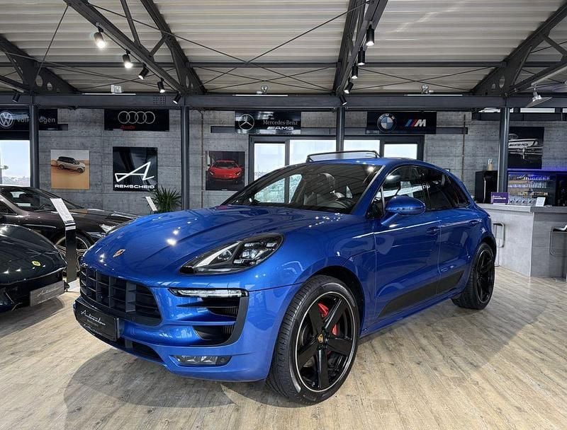 Saphirblaumetallic Gebraucht 2018 Porsche Macan GTS SUV | 51.990 € (Superpreis) - Bild 1/4