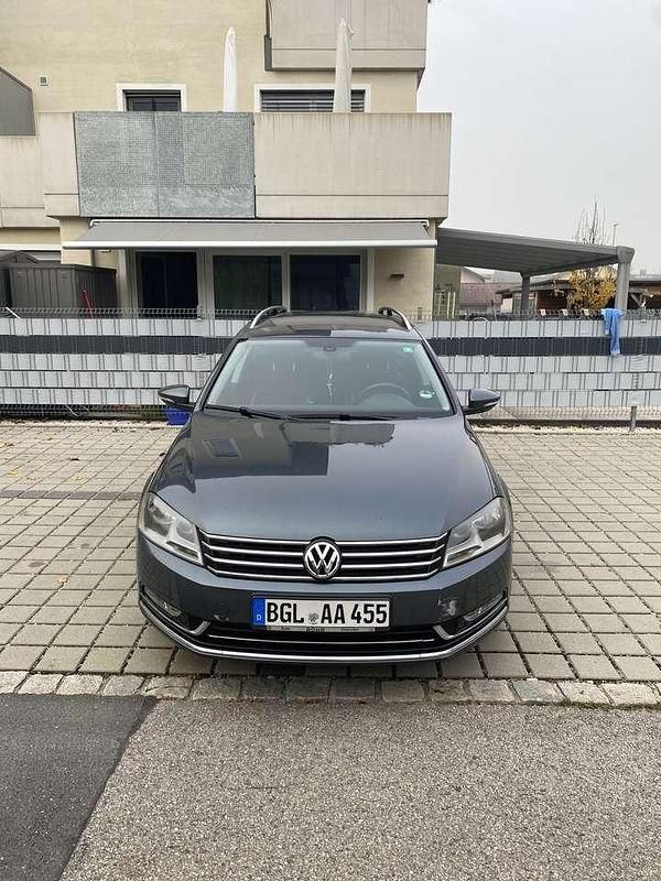Gebraucht VW Passat 170 PS (125 kW) 2011 Grau Kombi