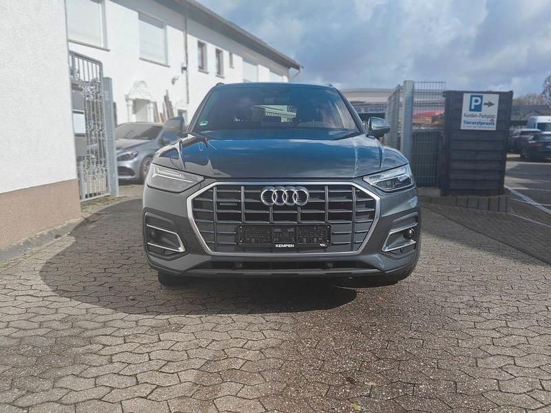 Gebraucht Audi Q5 Basis 204 PS (150 kW) 2022 Grau SUV
