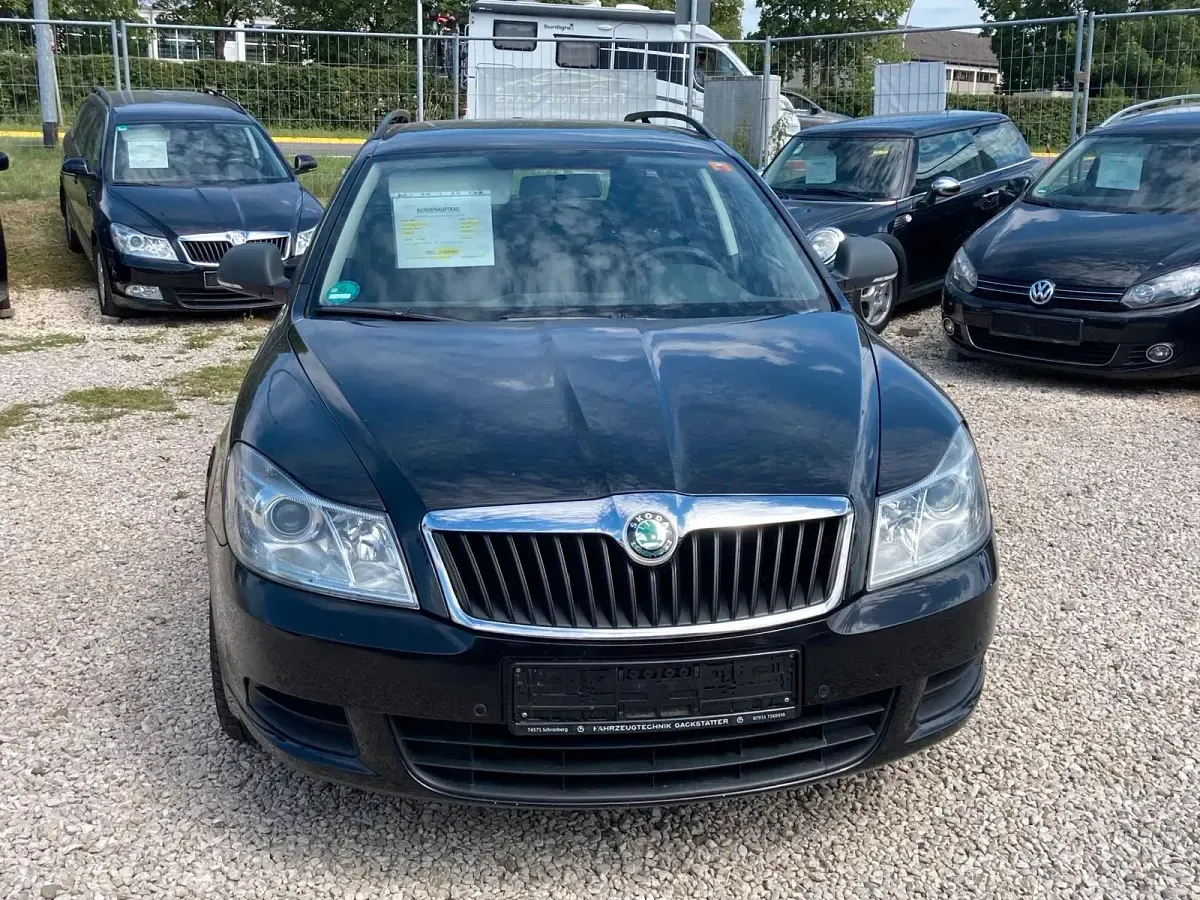 Gebraucht Skoda Octavia 122 PS (89 kW) 2012 Schwarz Kombi