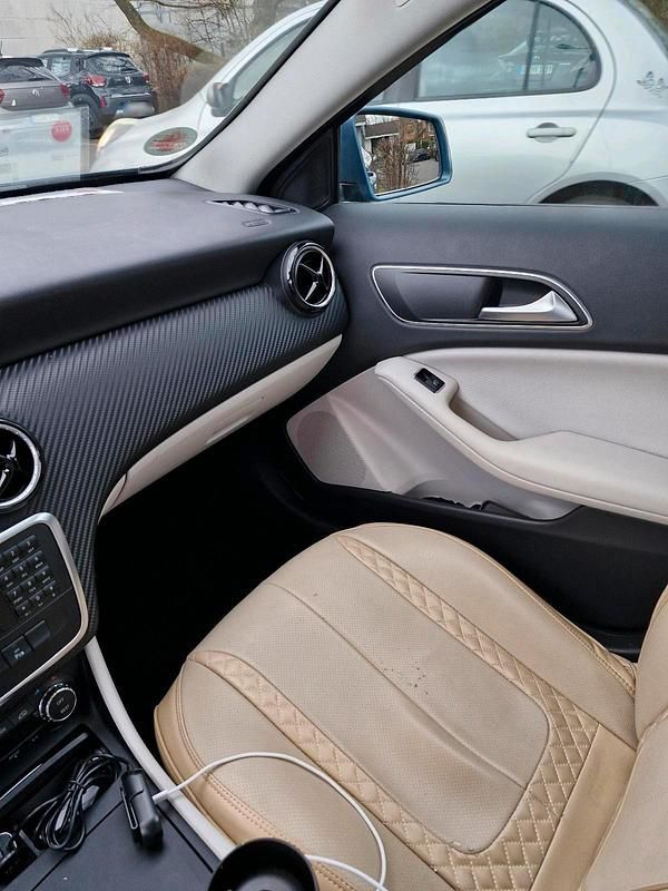 Gebraucht Mercedes GLA200 156 PS (114 kW) 2015 Braun SUV