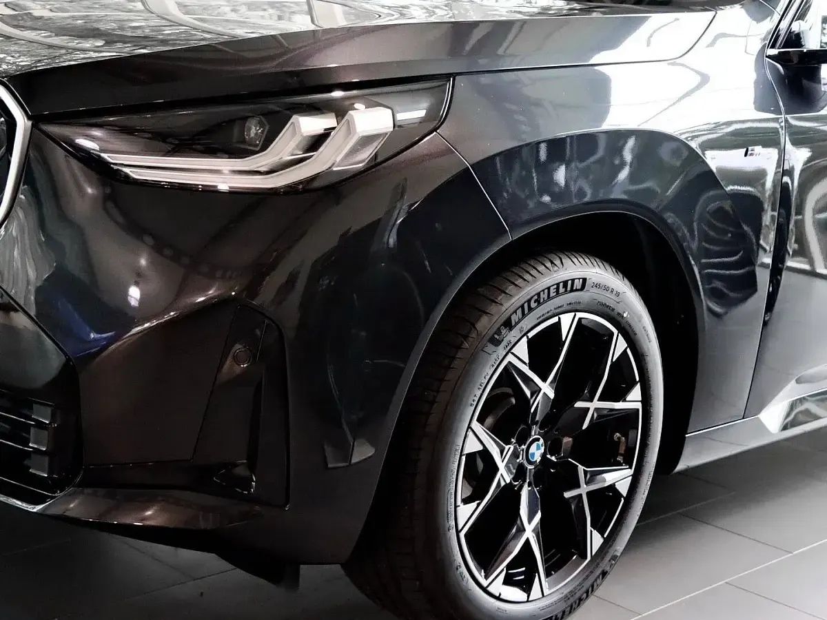 Neu BMW X3 M Sport 197 PS (144 kW) 2026 Schwarz SUV