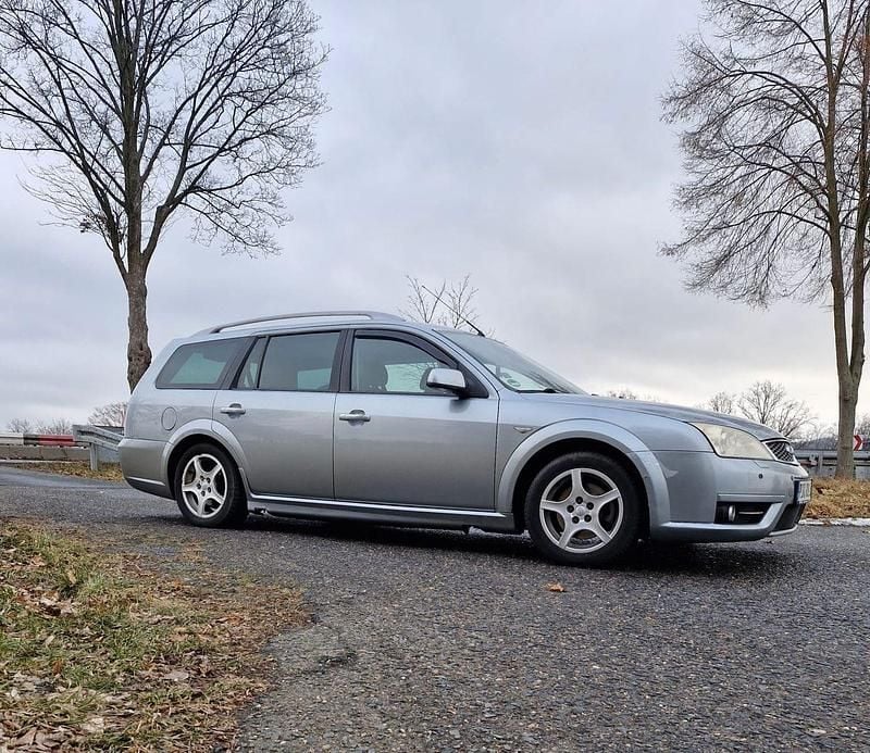 Silber Gebraucht 2005 Ford Mondeo Titanium Kombi | 1.200 € (Guter Preis) - Bild 1/4