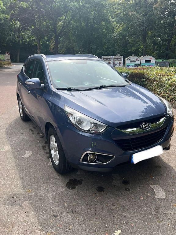 Blau Gebraucht 2012 Hyundai ix35 Edition SUV | 6.400 € (Guter Preis) - Bild 1/4