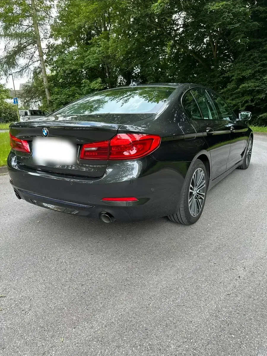 Gebraucht BMW 530 Sport Line 252 PS (185 kW) 2018 Grau Limousine