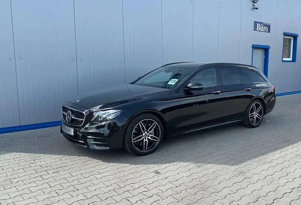 Gebraucht Mercedes E43 AMG AMG 401 PS (294 kW) 2017 040u schwarz  unilack Kombi