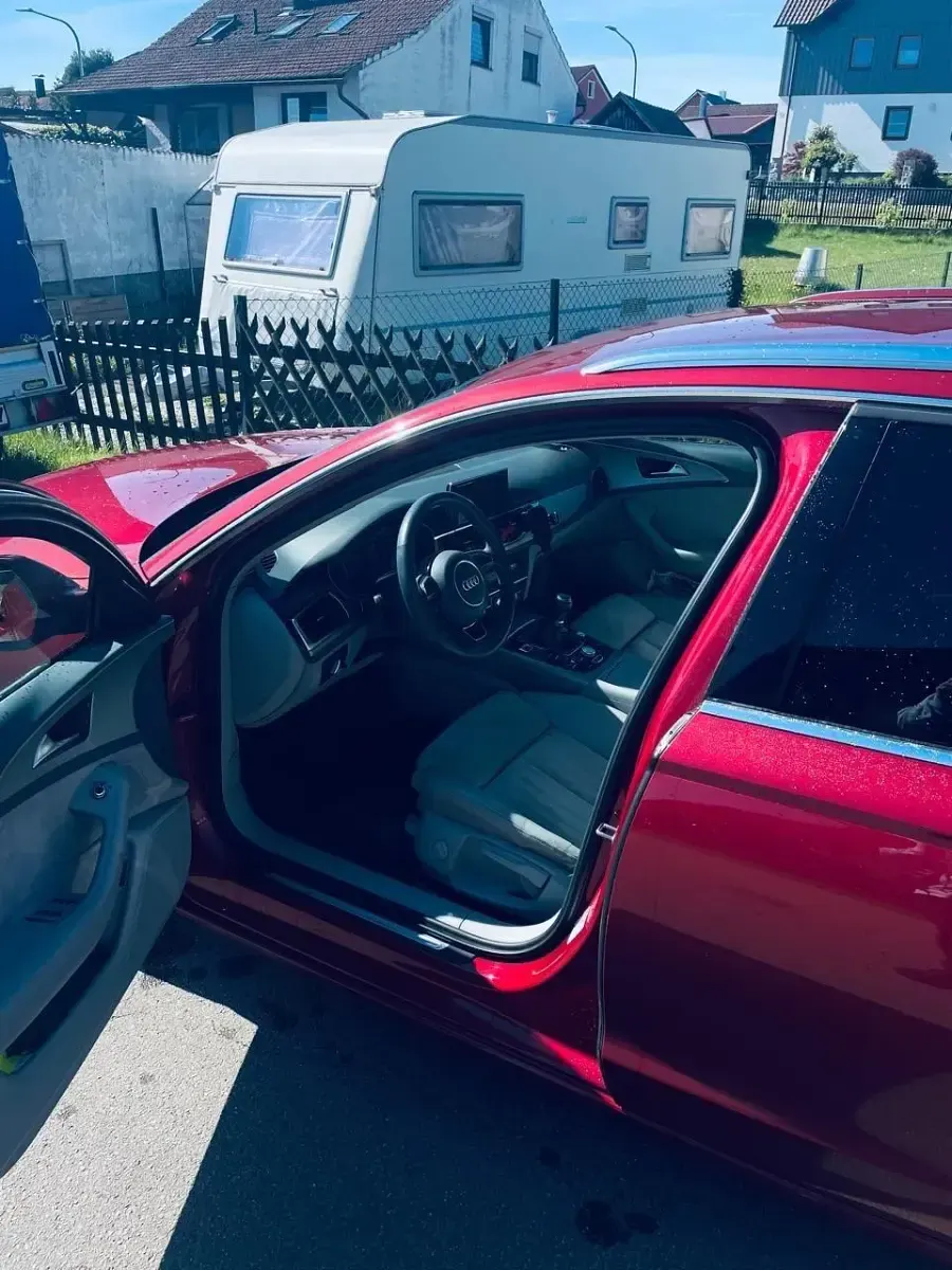 Gebraucht Audi A6 204 PS (150 kW) 2011 Rot Kombi