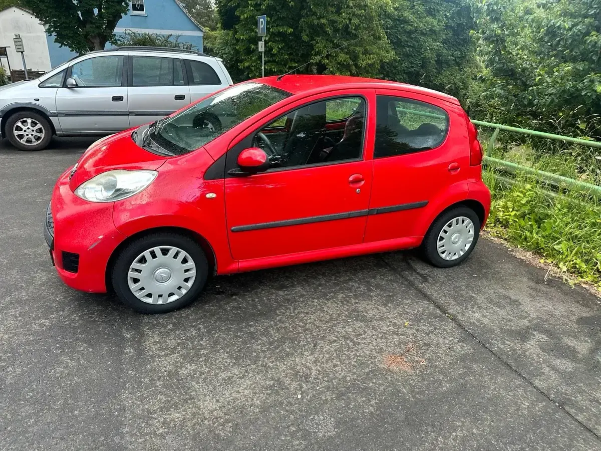 Gebraucht Peugeot 107 68 PS (50 kW) 2009 Rot Kleinwagen