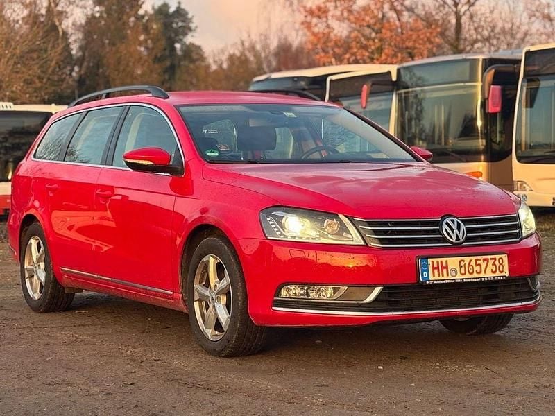Rot Gebraucht 2011 VW Passat Kombi | 6.600 € (Superpreis) - Bild 1/4