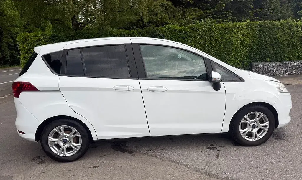 Gebraucht Ford B-MAX SYNC Edition 101 PS (74 kW) 2017 Weiß Van / Kleinbus