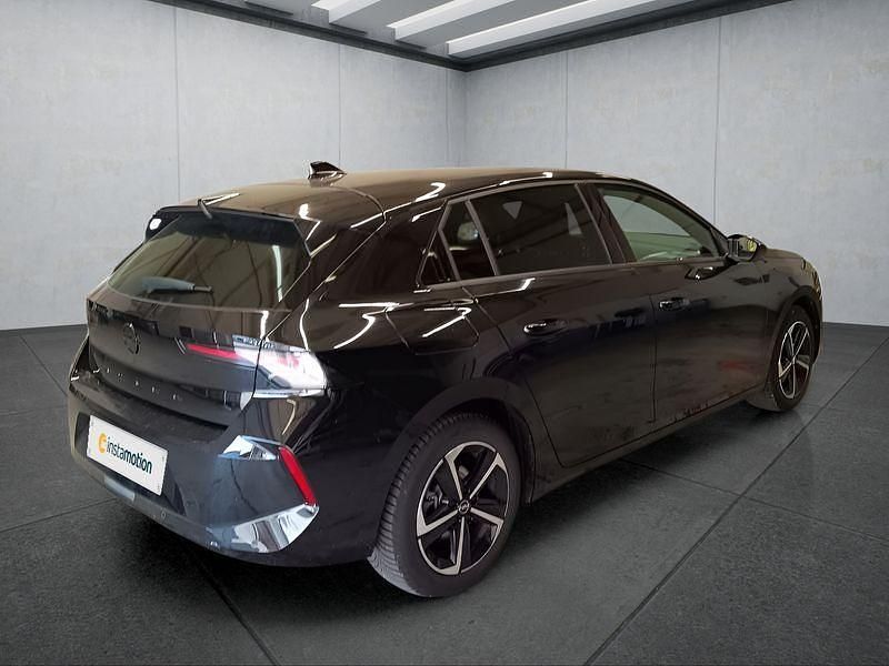 Gebraucht Opel Astra 131 PS (96 kW) 2025 Schwarz Limousine