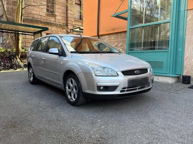 Gebraucht Ford Focus 101 PS (74 kW) 2007 Grau Kombi