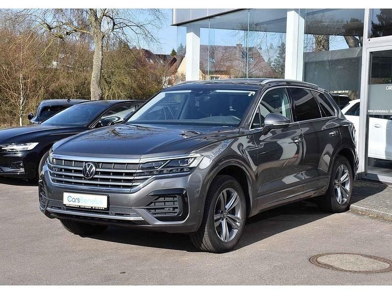 Second-hand VW Touareg R-line 231 CP (169 kW) 2021 Gri SUV