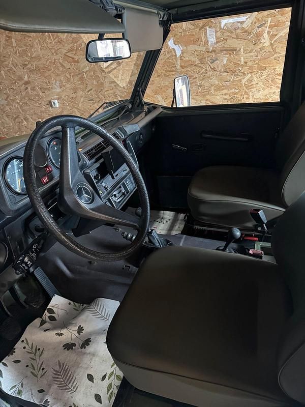 Gebraucht Mercedes G250 90 PS (66 kW) 1992 Grün SUV