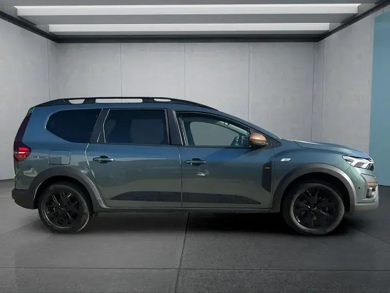 Gebraucht Dacia Jogger Extreme 94 PS (69 kW) 2023 Grün Van / Kleinbus