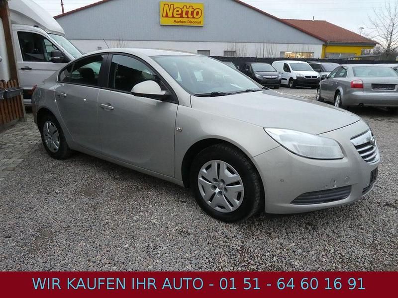 Gebraucht Opel Insignia Selection 116 PS (85 kW) 2012 Beige Limousine