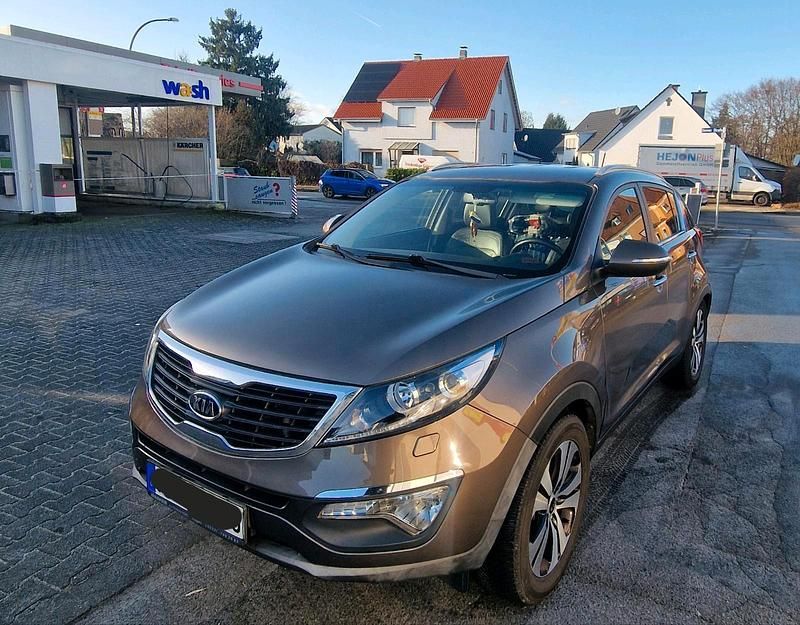 Grau Gebraucht 2012 Kia Sportage SUV | 10.000 € (Etwas zu teuer) - Bild 1/4