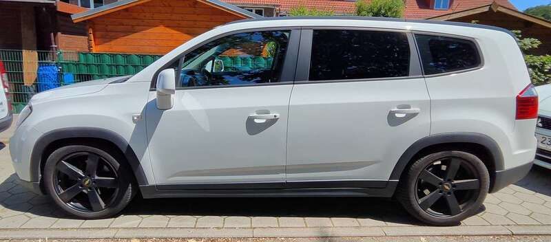 Weiß Gebraucht 2013 Chevrolet Orlando LT Kombi | 9.999 € (Etwas zu teuer) - Bild 1/4